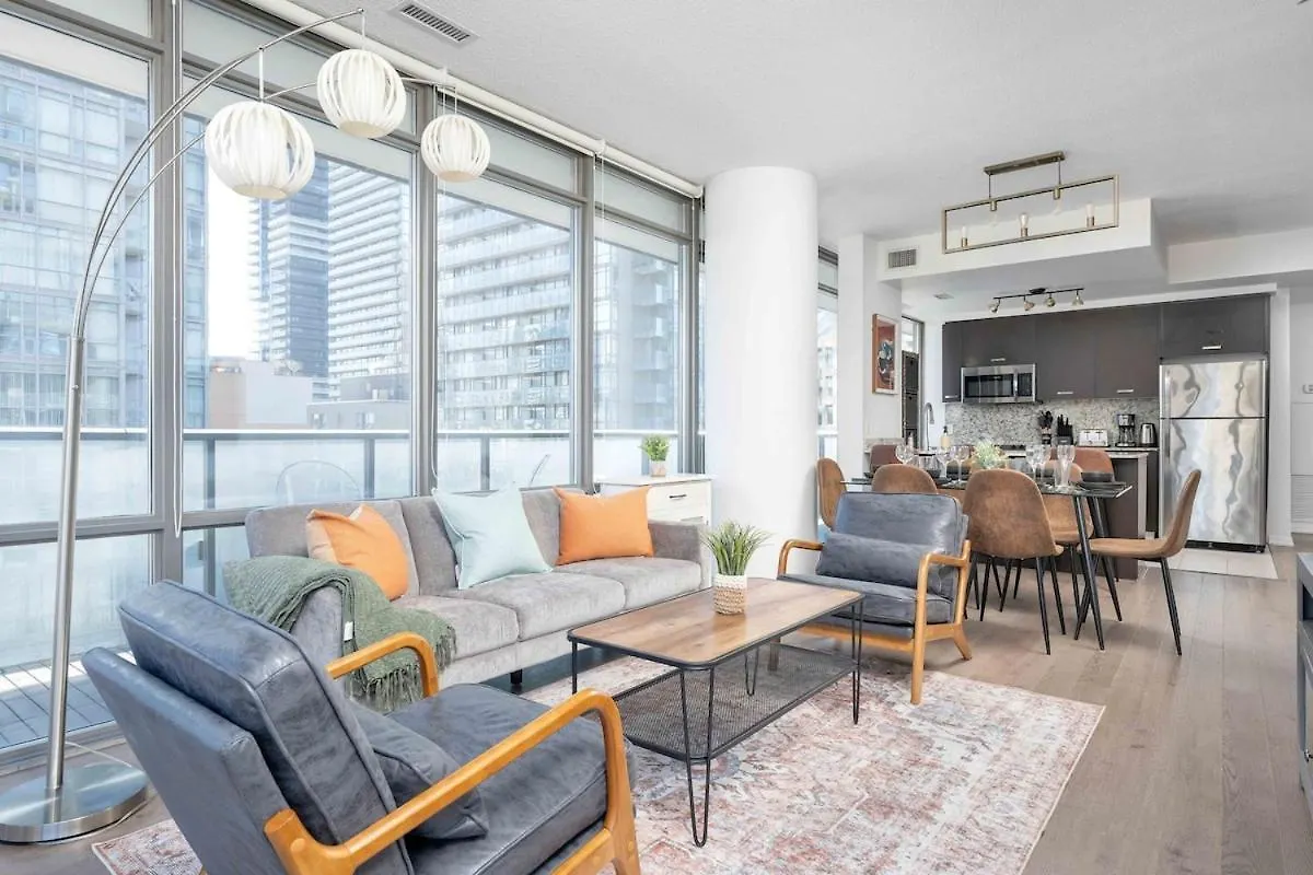 Large 2Br On Bay Street 4 Beds With Balcony Apartment Toronto 0*,