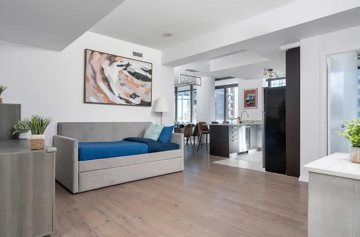 Large 2Br On Bay Street 4 Beds With Balcony Apartment Toronto Canada