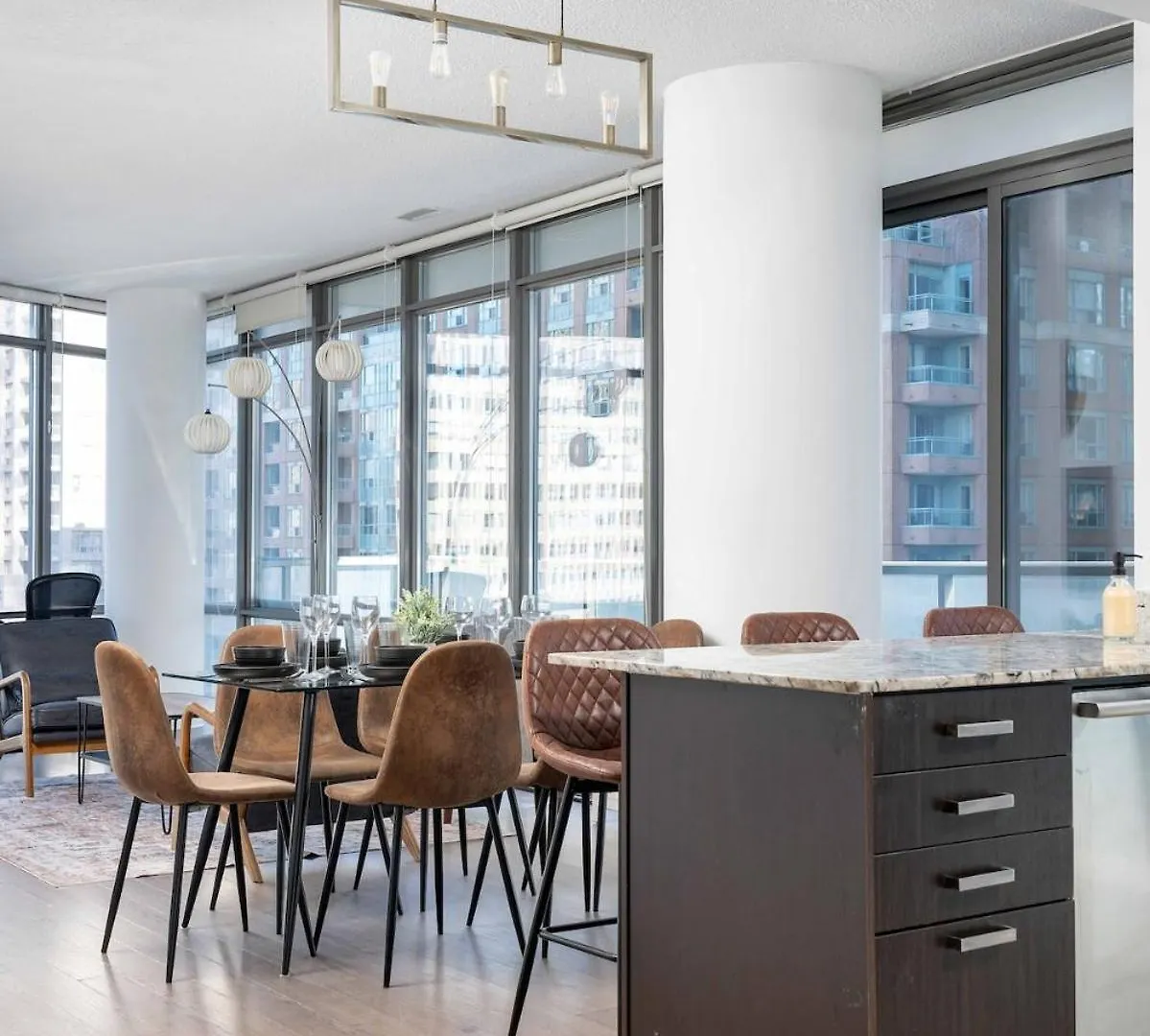 Apartmán Large 2Br On Bay Street 4 Beds With Balcony Toronto Kanada
